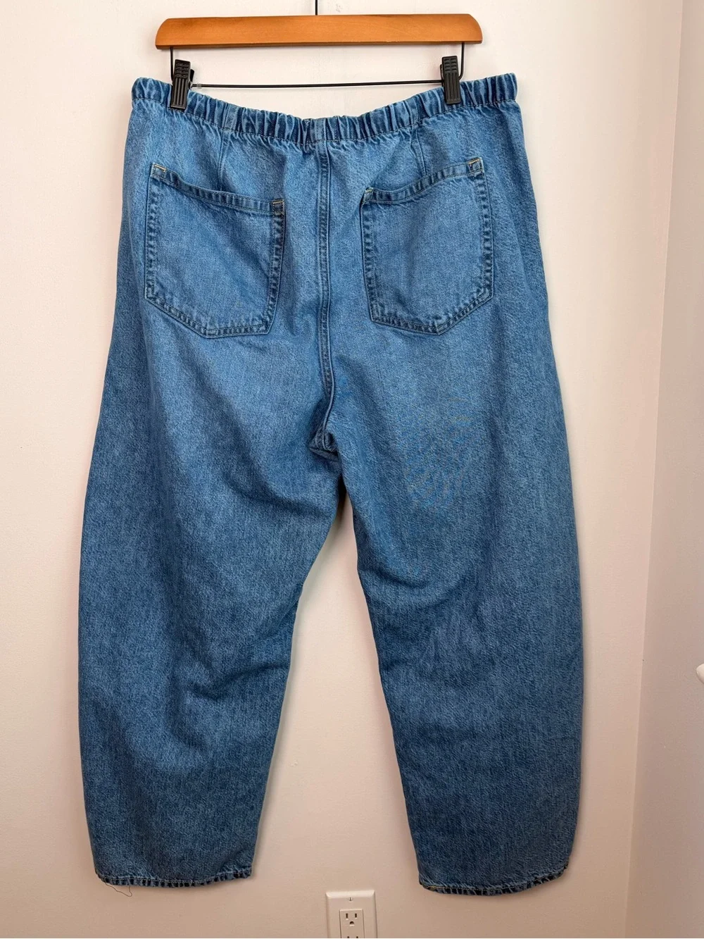 GAP UltraSoft Easy Barrel Jeans, High Rise - Picture 9 of 14